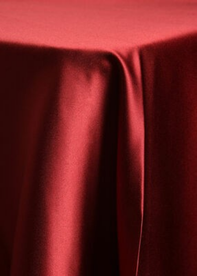 Picture of Lamour, Bordeaux 132" Round Linen 